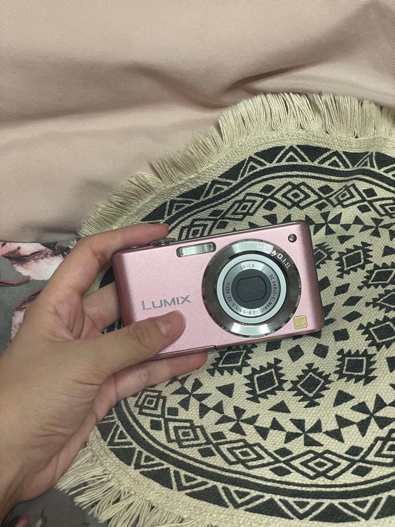 LUMIX コンパクトデジタルカメラピンク
