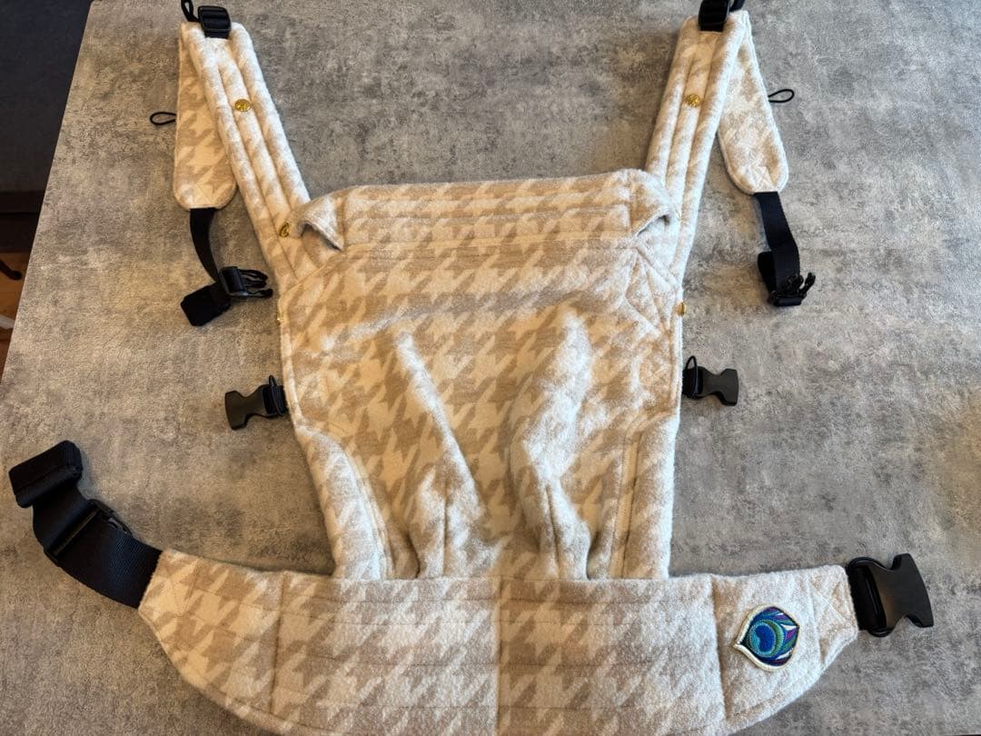 【前向きインサート未使用タグ付き】artipoppe 抱っこ紐