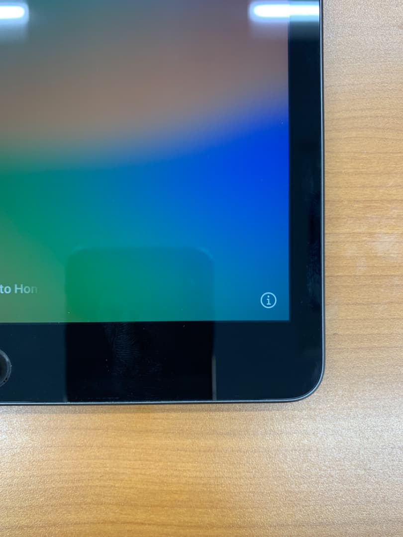 動作確認済 iPad 第7世代 32GB ID C1233