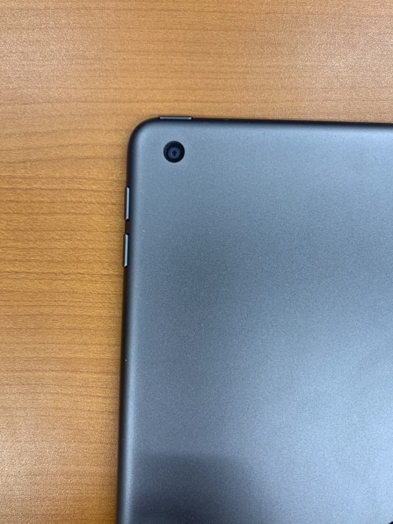 動作確認済 iPad 第7世代 32GB ID C1233