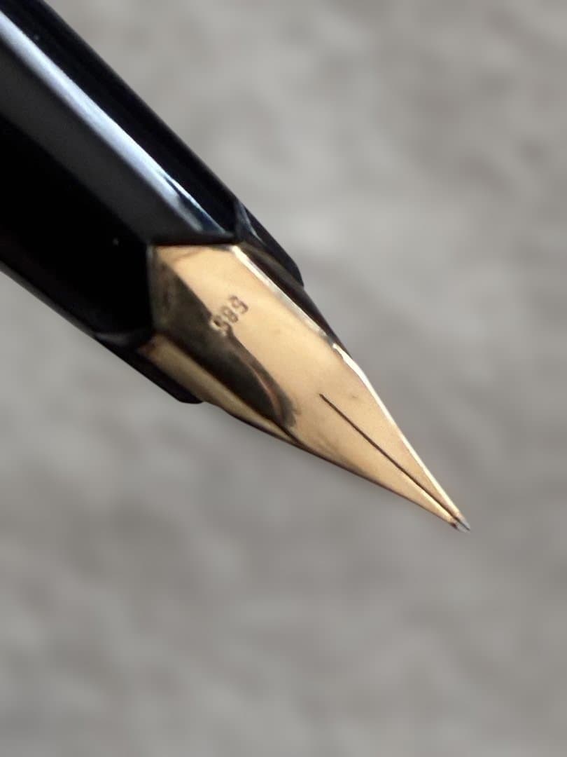 ◾️MONT BLANC モンブラン◾️万年筆◾️黒／金色◾️吸入確認済み◾️