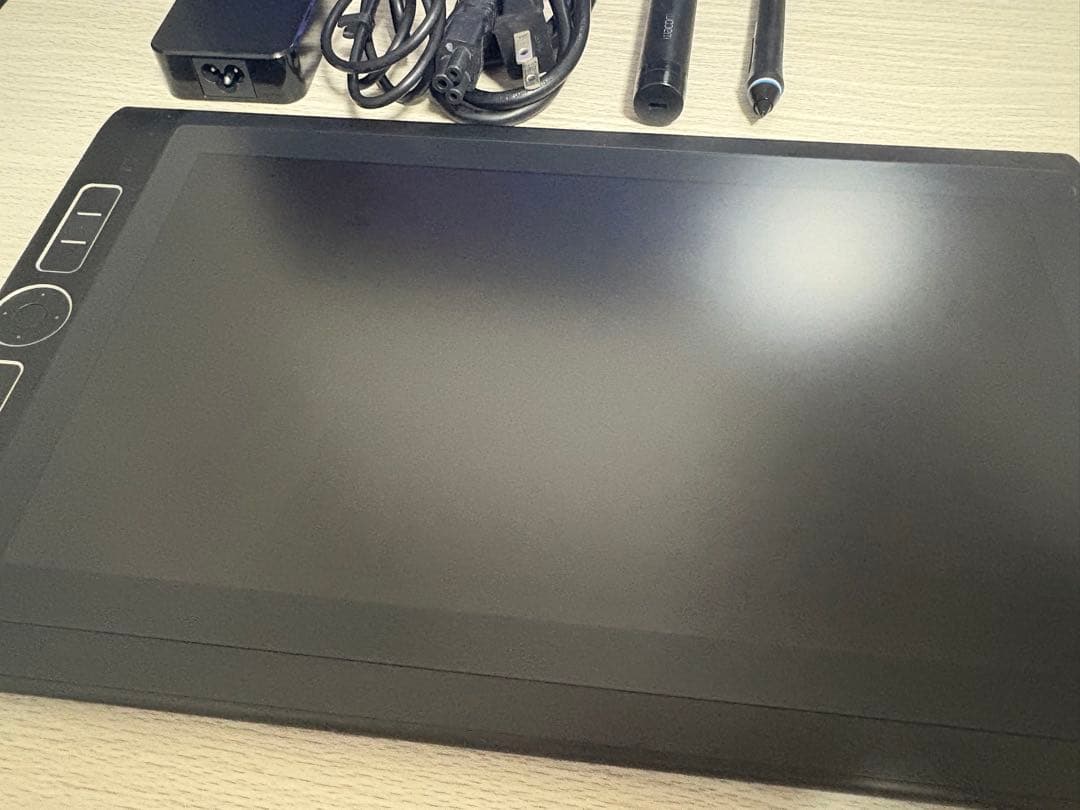 液タブ・ペンタブ Mobilestudio Pro 13 Core i7 DTH-W1320