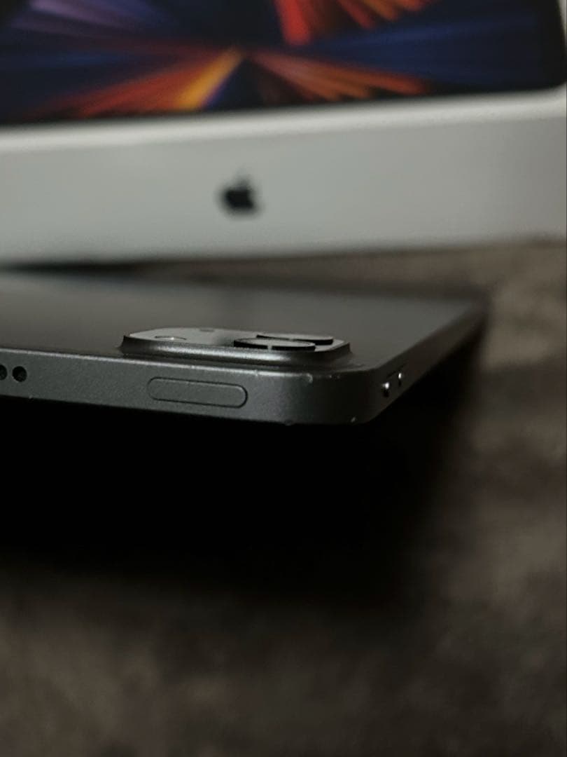 iPad Pro 12.9インチ 第5世代 1TB スペースグレイ