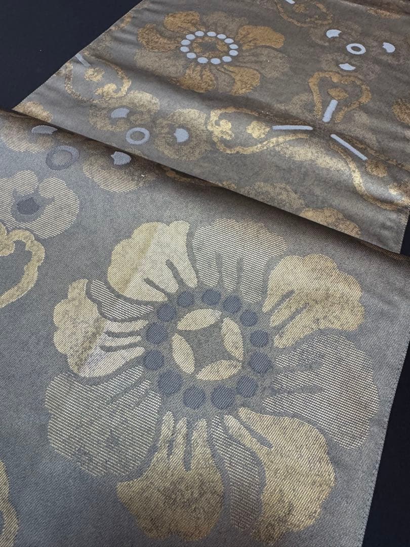 【極美品】伝統工芸士「内田弘基氏作」経糸4600本織「牡丹文様」オリーブ色