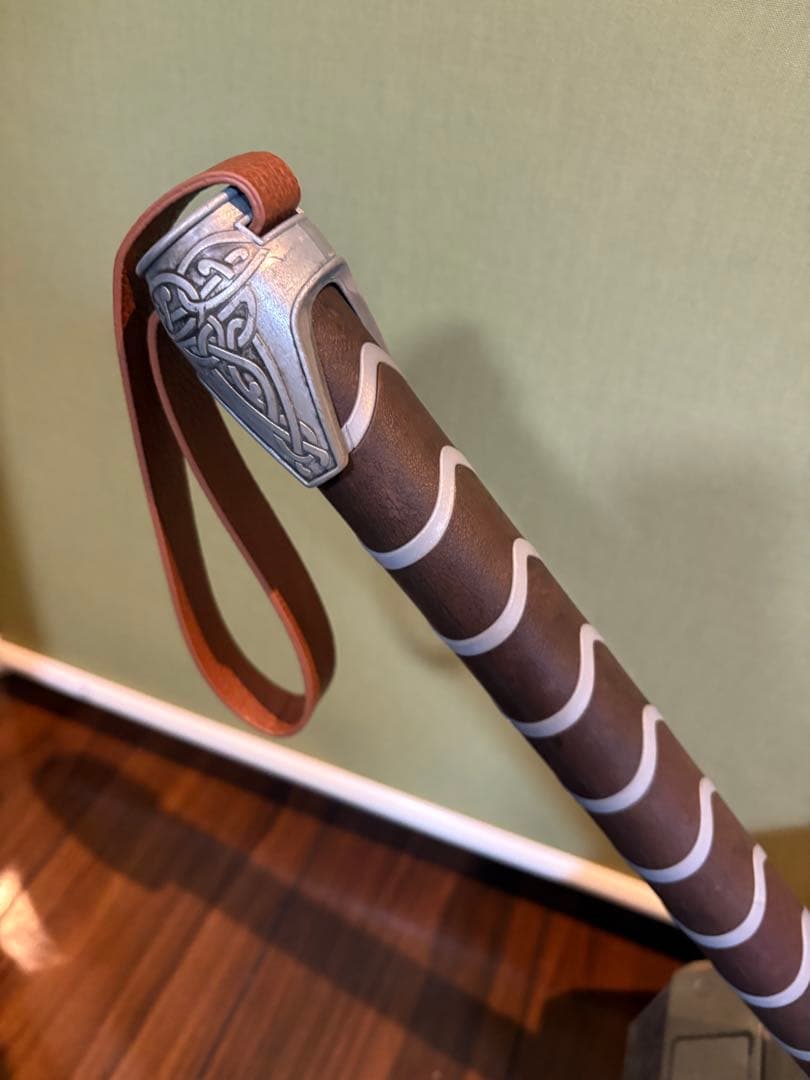 【希少】ハズブロ　ムジョルニアレプリカ　マイティソー　1/1 マーベルレジェンド