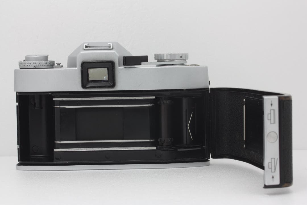 ライカ Leica LEICAFLEX 1st ストラップ付き #352a