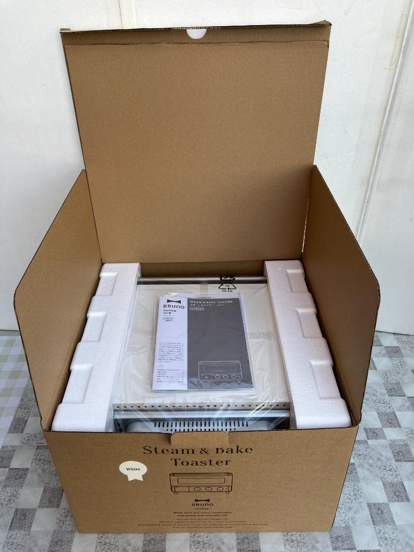 ★未開封品★ブルーノ スチーム＆ベイクトースター ホワイト BOE067-WH