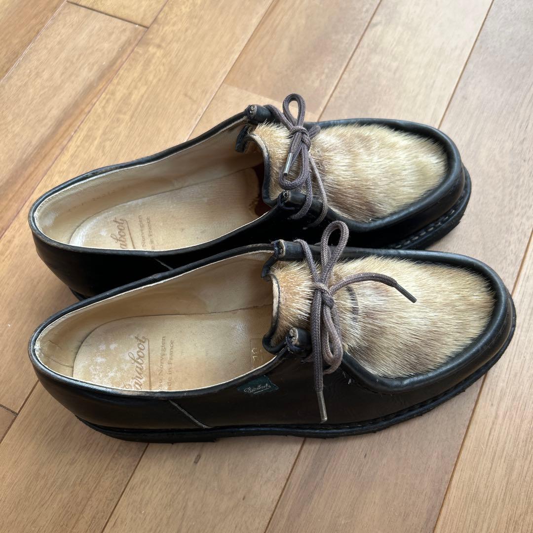 モカシン・デッキシューズ 黒と毛皮のコンビネーション　サイズ42