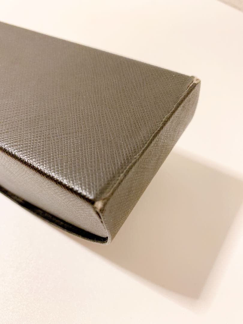 PRADA プラダ　サングラス