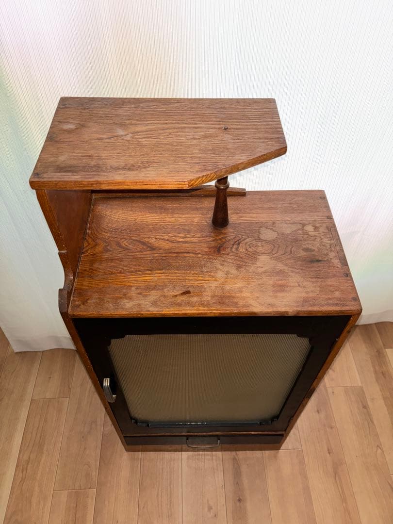 アンティーク　飾り棚　装飾ガラス扉　木製キャビネット 引き出し付き