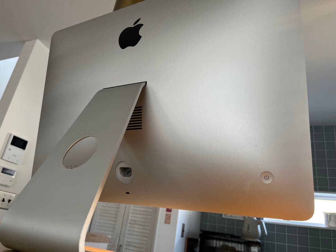 Apple iMac 品番:ME086J/A