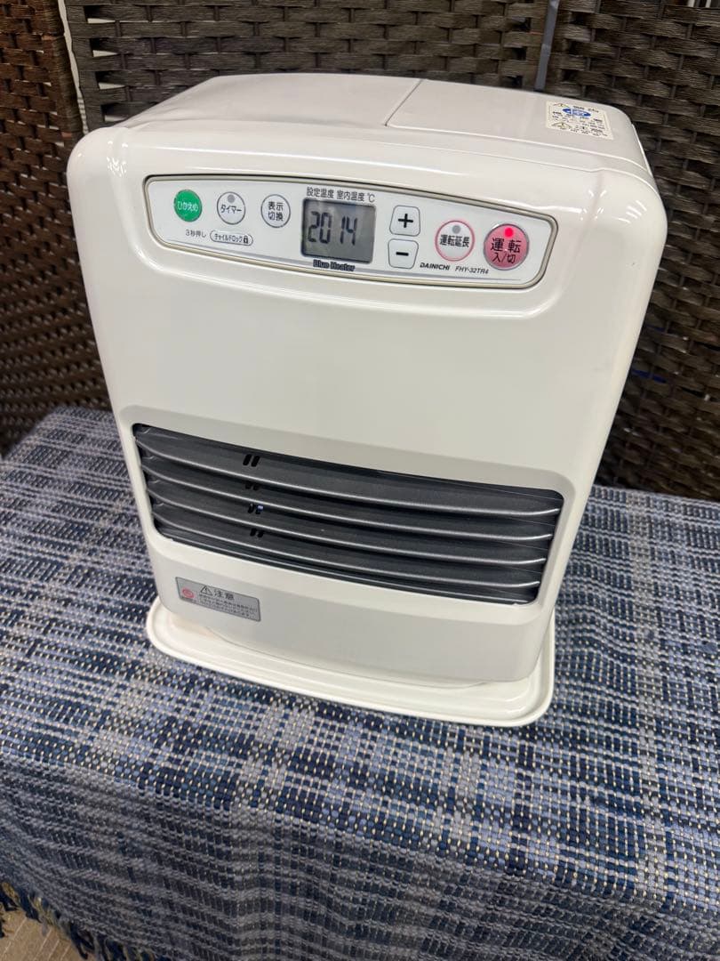 【分解洗浄消毒作業済】　ダイニチ 石油ファンヒーター FHY-32TR4(W)