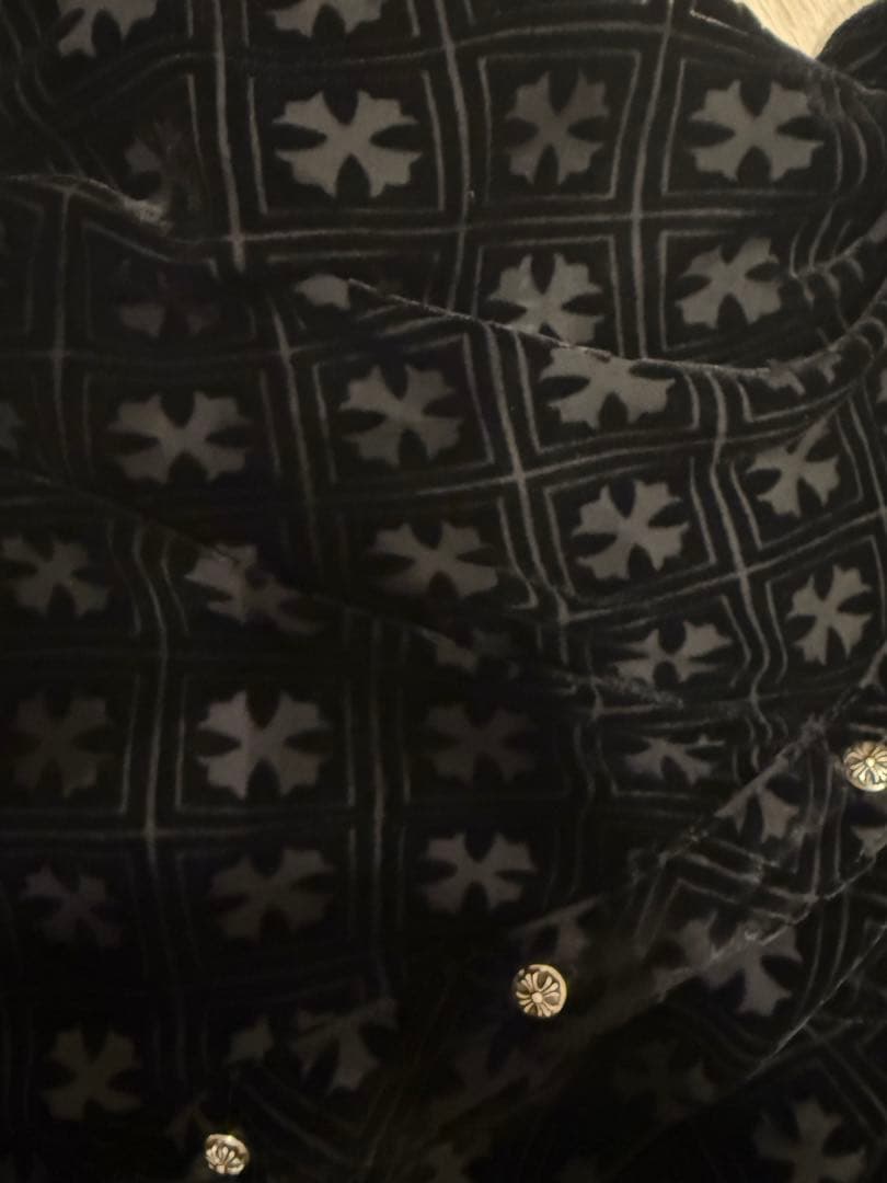 クロムハーツ新作　レディースクロス柄シャツ