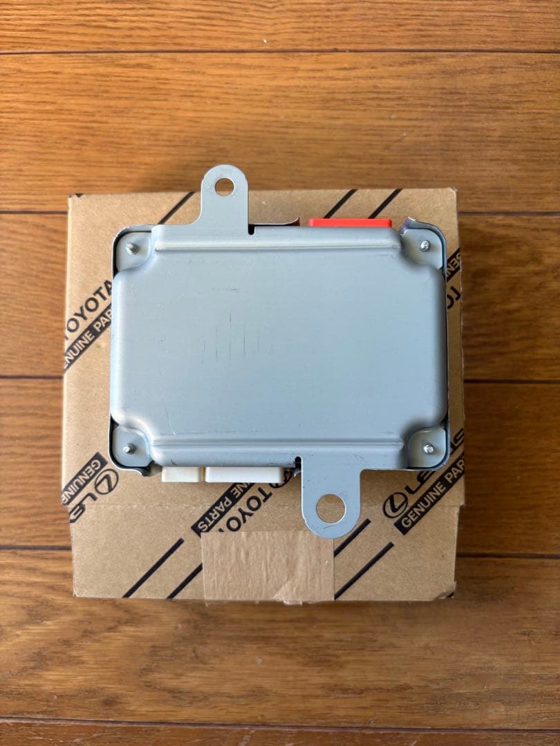 AWS210系クラウンHVハイブリッドボルテージセンサー　89892-30040