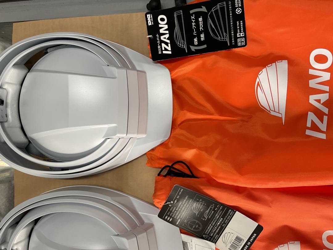 ６個セットです　　　IZANO 防災ヘルメット