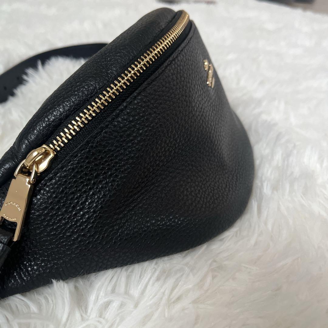 COACH ブラック ボディバッグ・ウエストポーチ レザー　ゴールド金具
