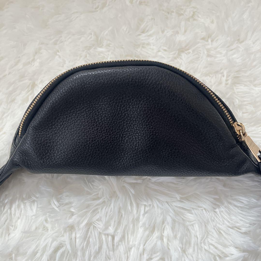 COACH ブラック ボディバッグ・ウエストポーチ レザー　ゴールド金具