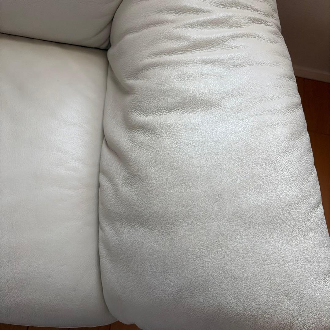 ホワイトレザー 2.5人掛けソファ　2人掛け　3人掛け