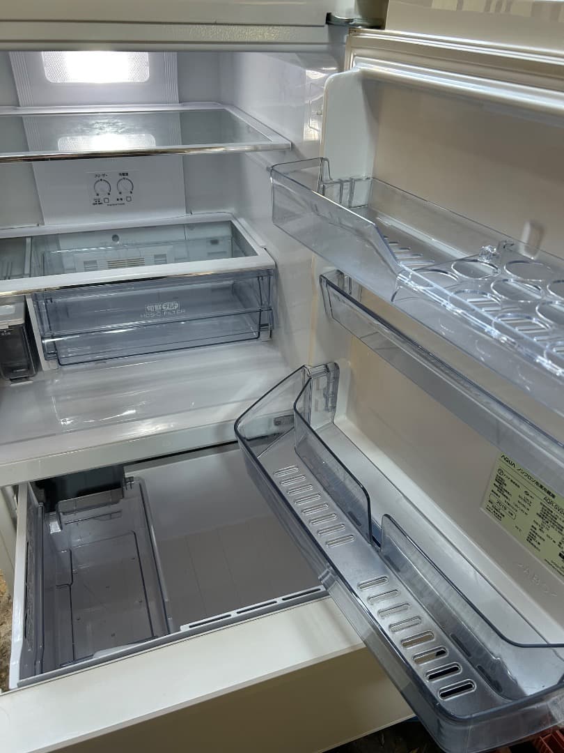 AQUA 冷蔵庫 AQR-SV24J(W) 238L