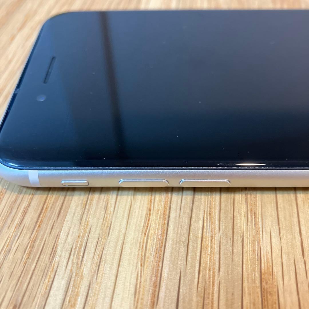 Apple iPhone SE 128GB Starlight (第3世代)