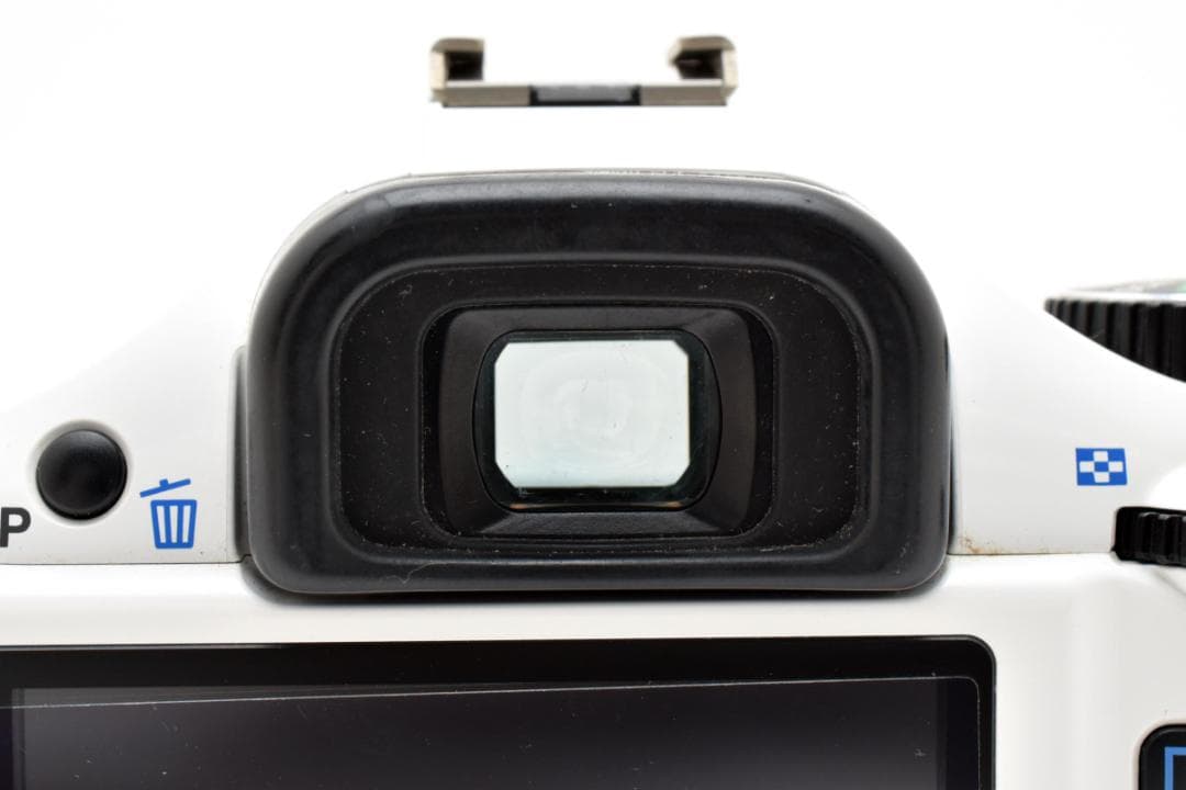 ペンタックスK-X 黄白レンズキット 希少カラー #AH018/KKAF023