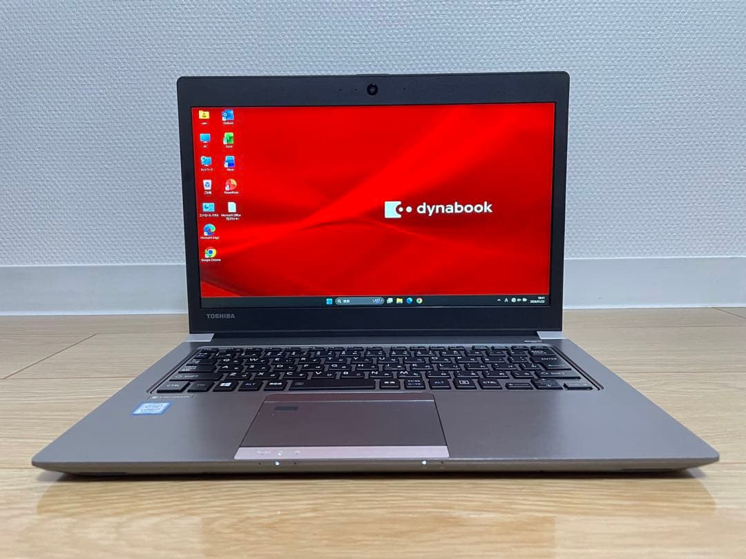 東芝 Dynabook FHD液晶 Core i7-8550U SSD256GB