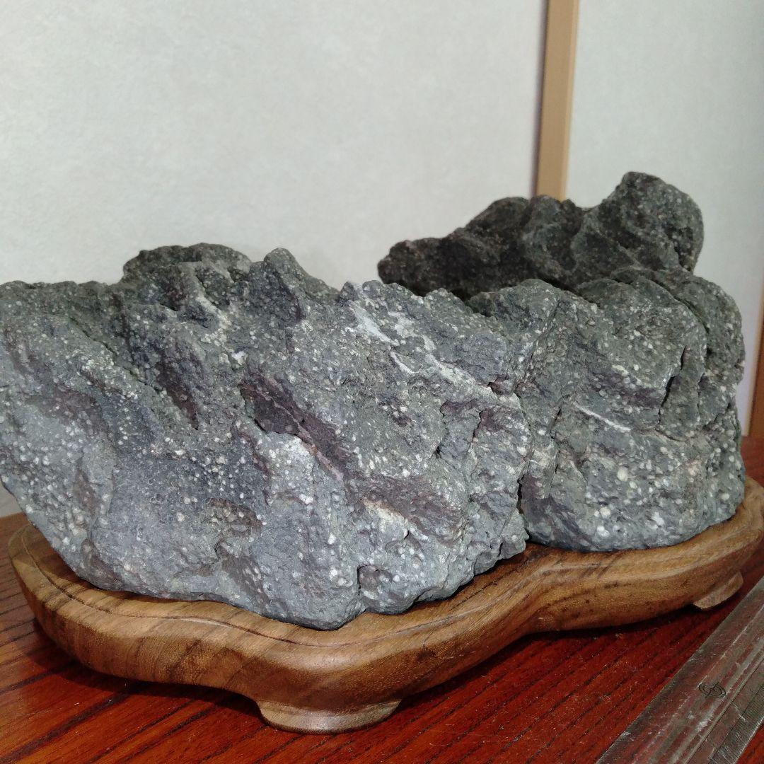 立派な水石　紫壇台付き　大型　１個