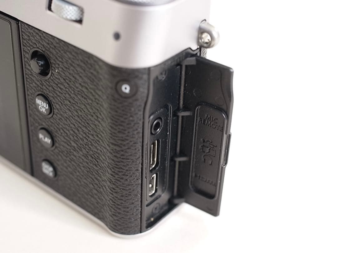 FUJIFILM X100V シルバー