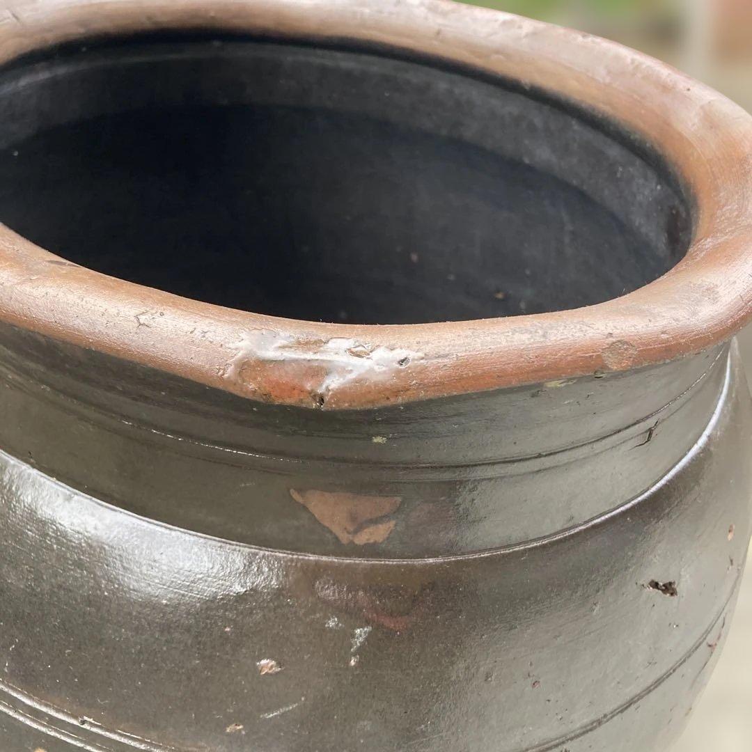 味わい深い 古い 大きな 陶器の甕 (かめ) 壺植木鉢 メダカの水鉢60センチ。