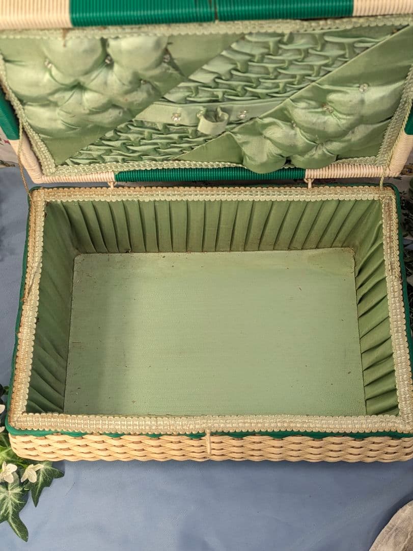 大きめ イギリス アンティーク ソーイングバスケット 裁縫箱 グリーン