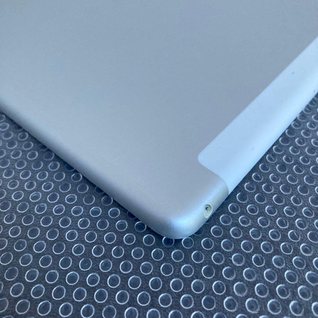 3761【早い者勝ち】iPad8 第8世代 32GB SIMフリー☆