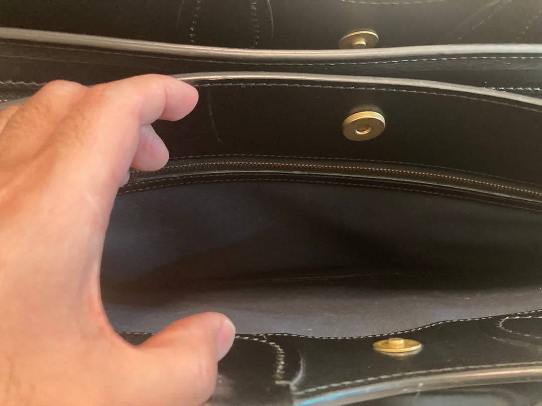 美品　土屋鞄　マグナス　ファスナーブリーフ　ブラック