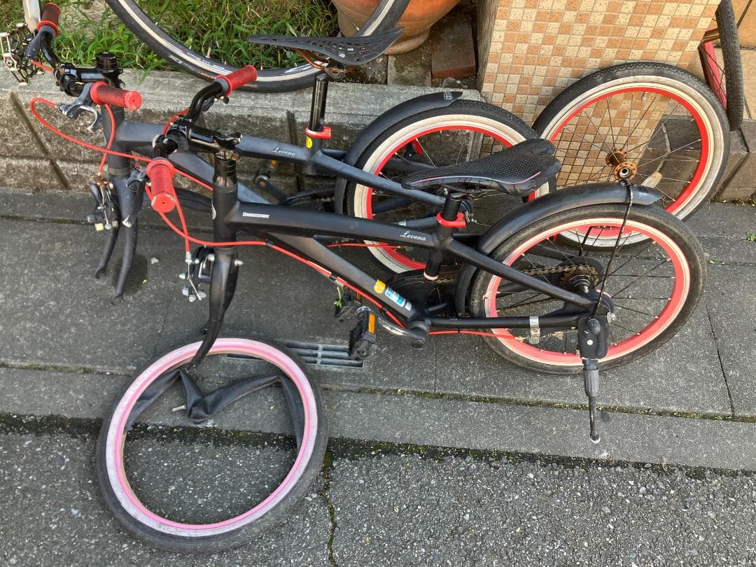 ブリヂストン レベナ ジュニア自転車 黒赤【埼玉引取限定】