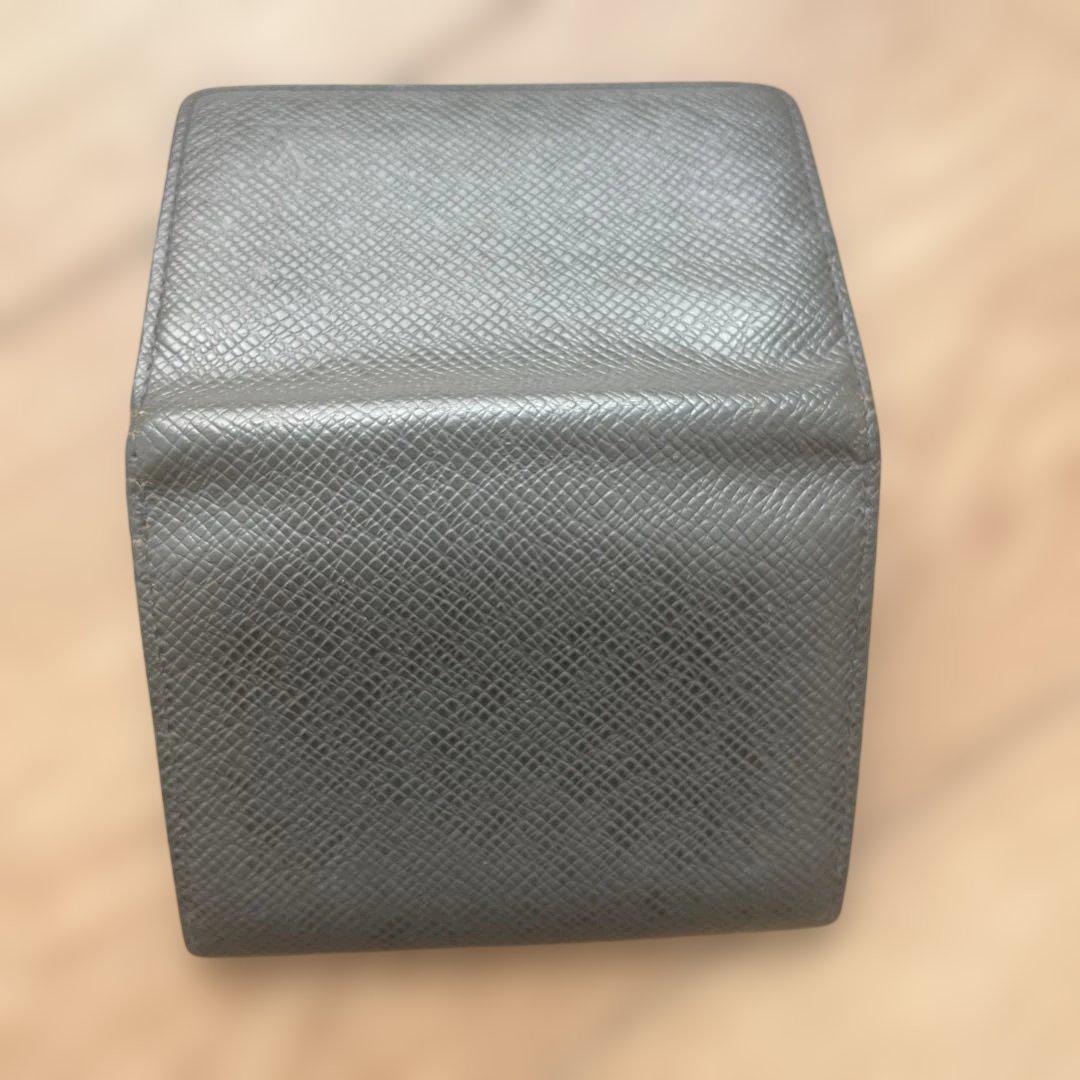 ルイビトン　タイガ　名刺入れ