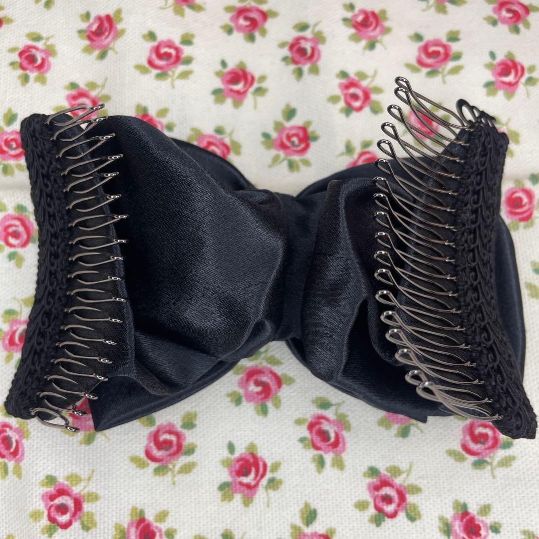 未使用　コンプレックスビズ　黒いサテンリボンヘアクリップ　ダブルコーム