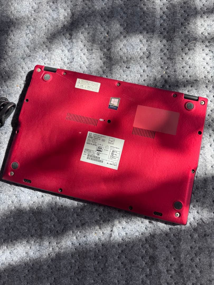 【第１０世代Corei5薄型】富士通／U9310D／8GB／50GB／カメラ