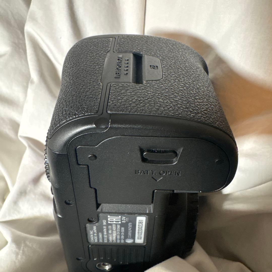 Canon デジタル一眼レフカメラ 「EOS 5D Mark IV