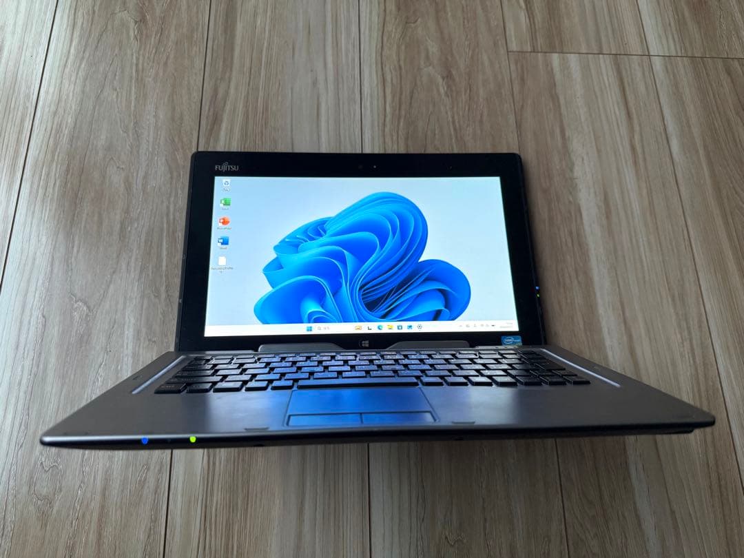 Office24&Win11付 富士通タブレット FMVNQ8P1 Q702/G