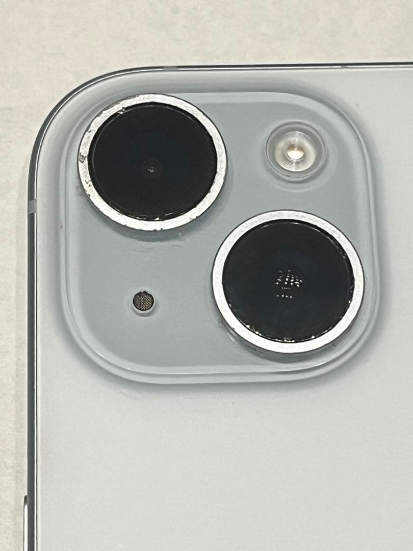 iPhone15 128GB ホワイト 画面割れあり