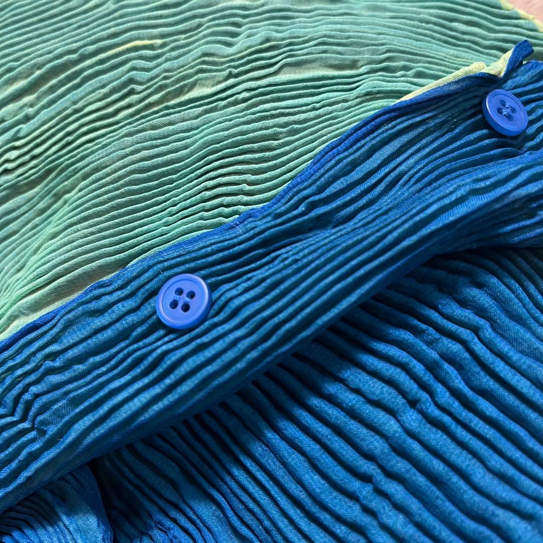 タグ取れ　issey miyake ランダムプリーツ　リバーシブル　カーディガン