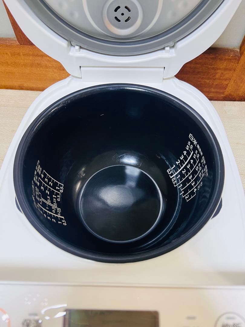 TOSHIBA RC-10HR IH炊飯ジャー炊飯器5.5合炊き