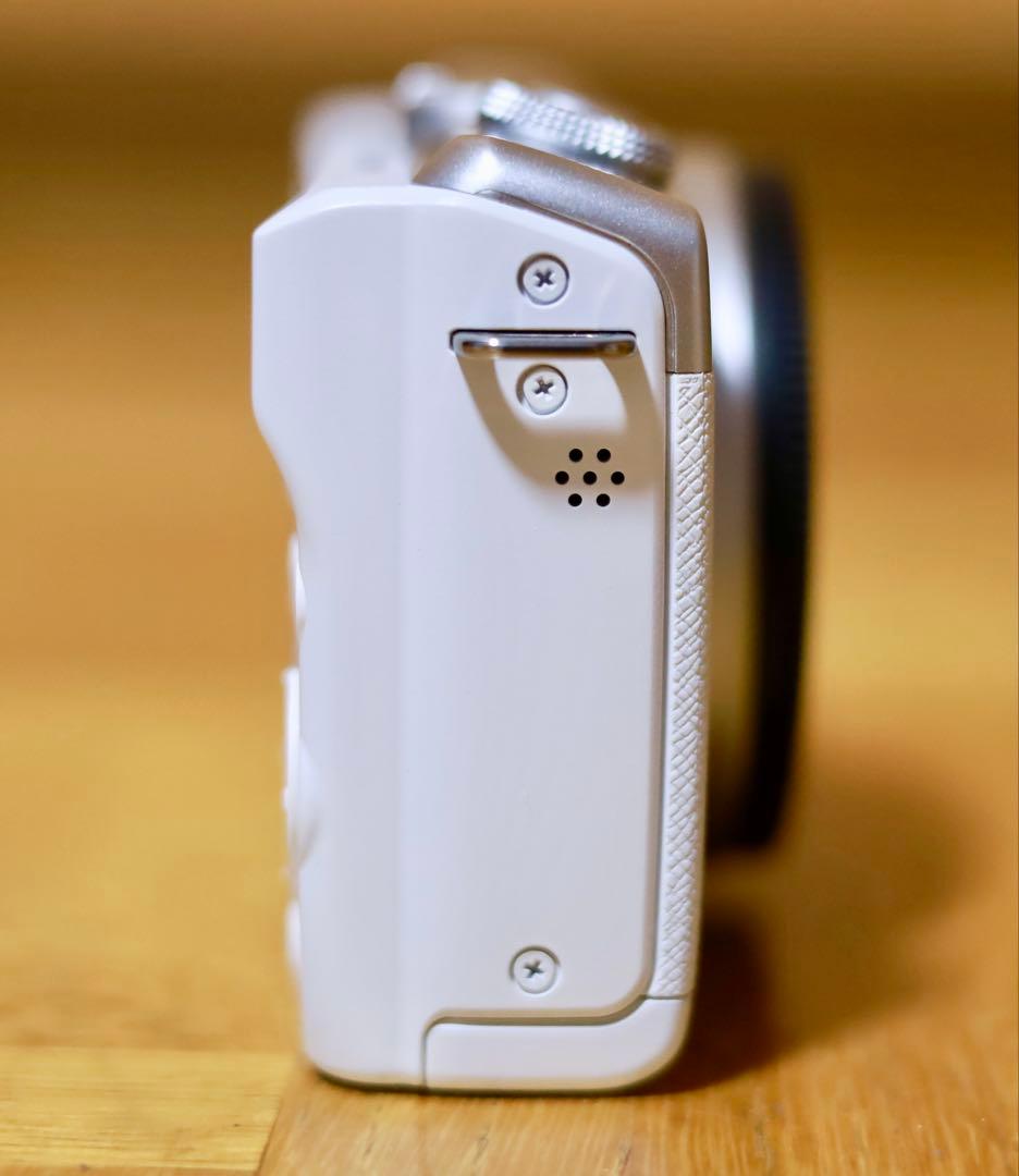 Canon EOS M200 ボディ ホワイト 極美品