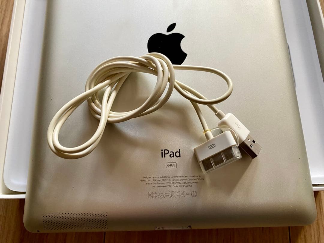 iPad 第３世代（64GB）　初期化済み アイパッド アップル　Apple