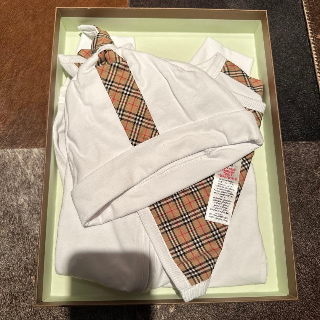 新品　未使用　BURBERRYチェックトリムコットンスリーピース ベイビー