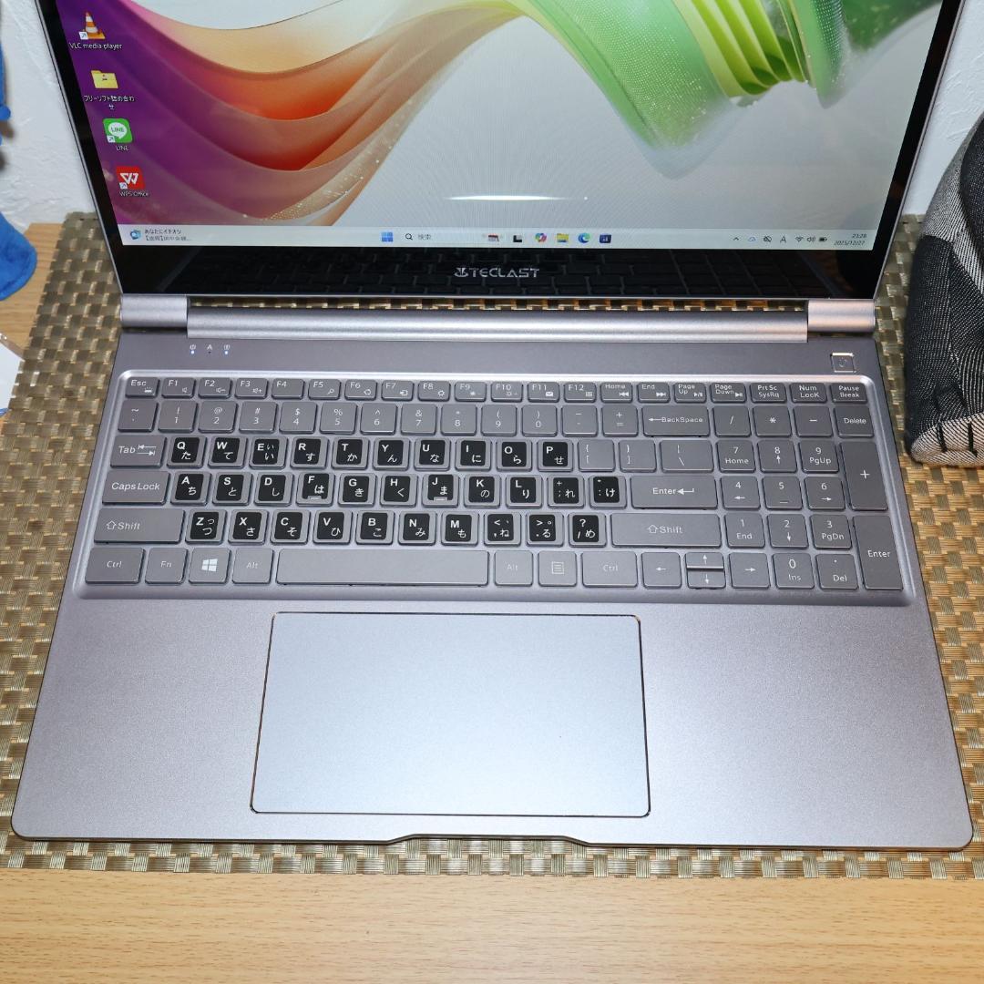 極上美品！Win11高年式2022！メ8G/SSD/フレームレス/無線/カメラ