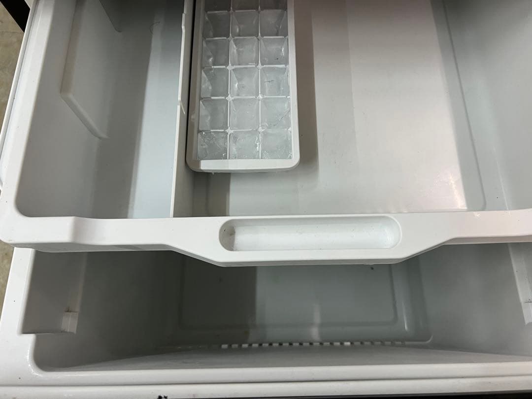 2017年式 282L Hisense 3ドア冷蔵庫 HR-G2801BR