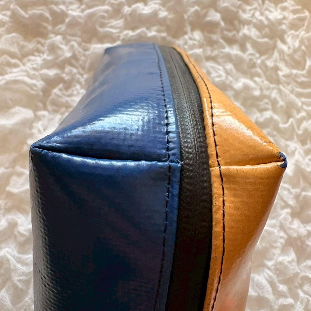 FREITAG x SENNHEISER コラボ　ヘッドホン　F703