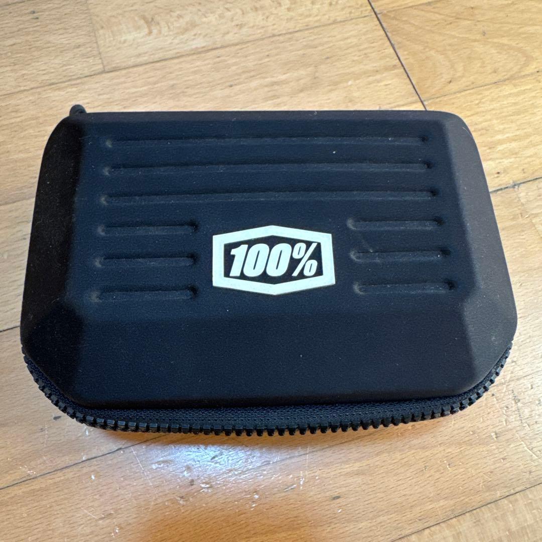 ワンハンドレッド　100% スポーツサングラス 黒/黄