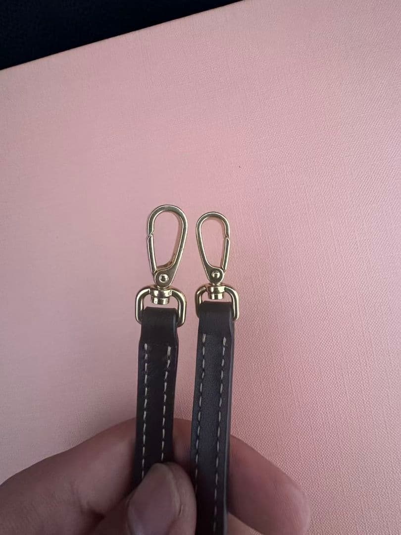 miu miu ブラックショルダーバッグ