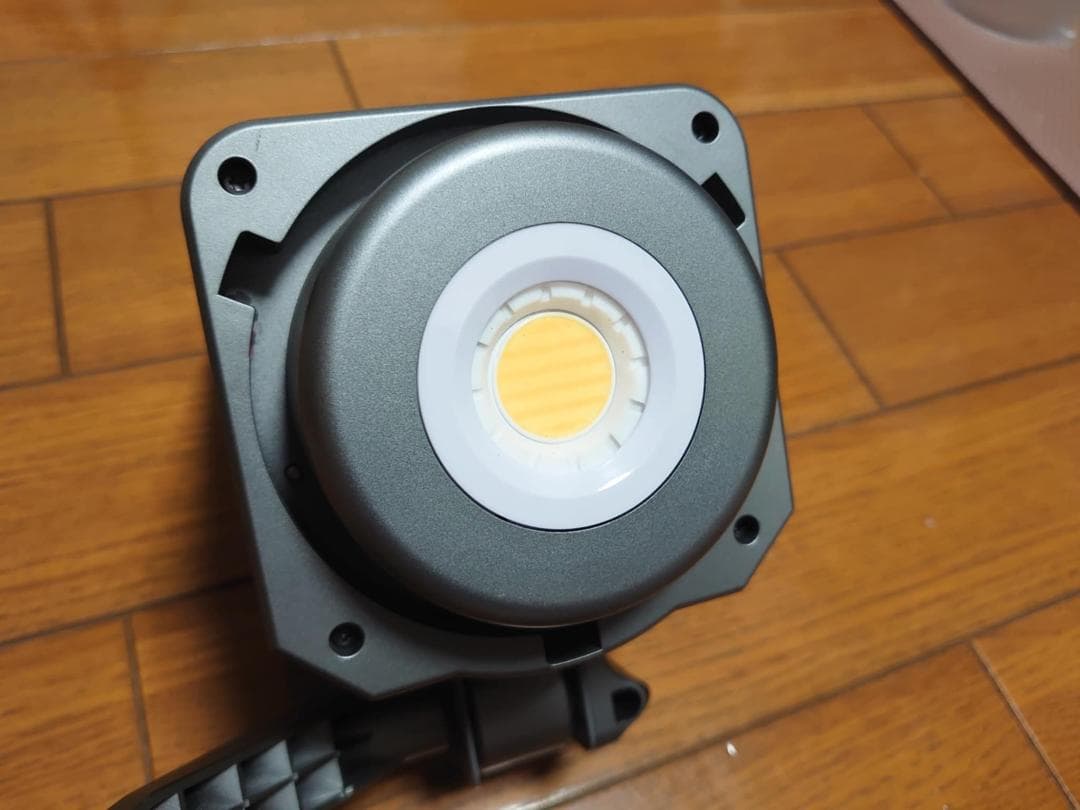 【Aputure】Amaran 100X(撮影用ライト 2700k-6500k)